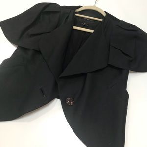 Hanii Y cropped blazer with short tulip sleeves